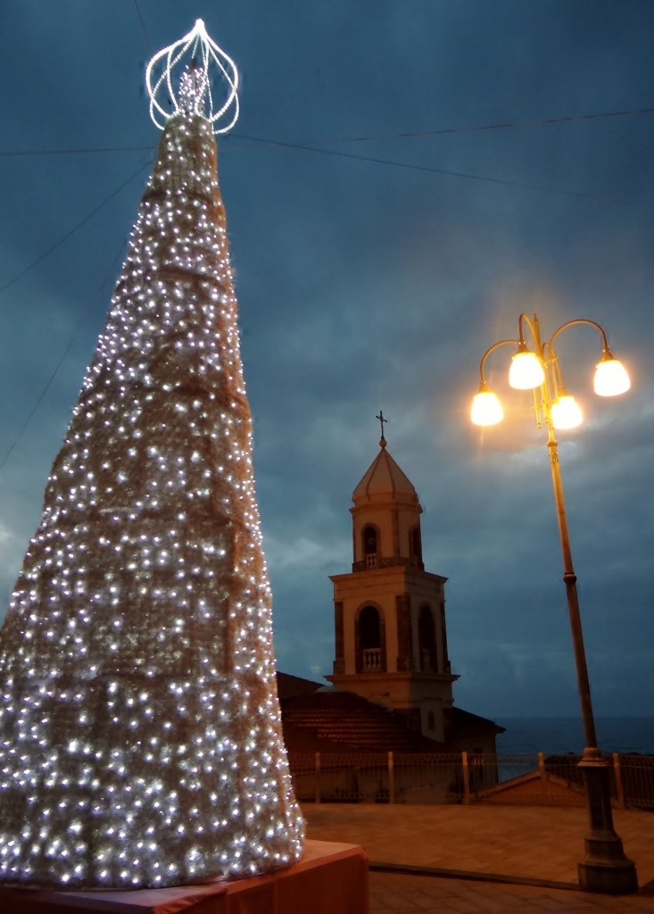 Christmas decorations in Santa Maria Castellbate