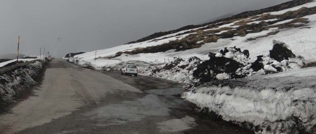 Above the snowline on the wide, easy-going road up from Zafferana.