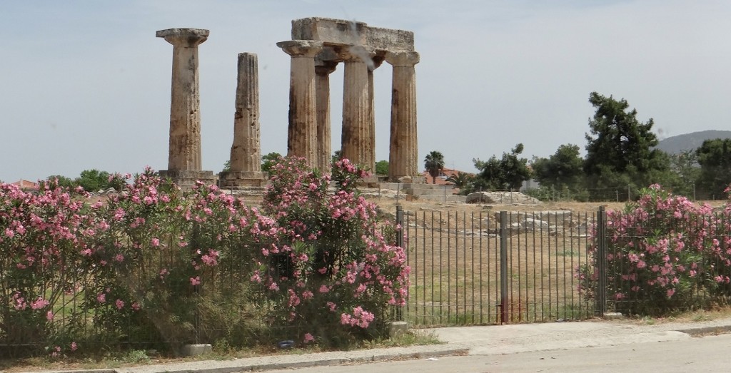 A through the windscreen view of ancient Corinth - that'll be €6 please!