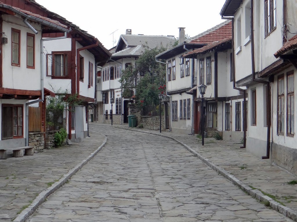 The pretty cobbled street in Tryavna