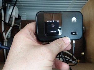 Huawei Ultra-Fast 4G/LTE Unlocked 150 Mbps E5577s-321 Portable Mobile Wi-Fi Hotspot