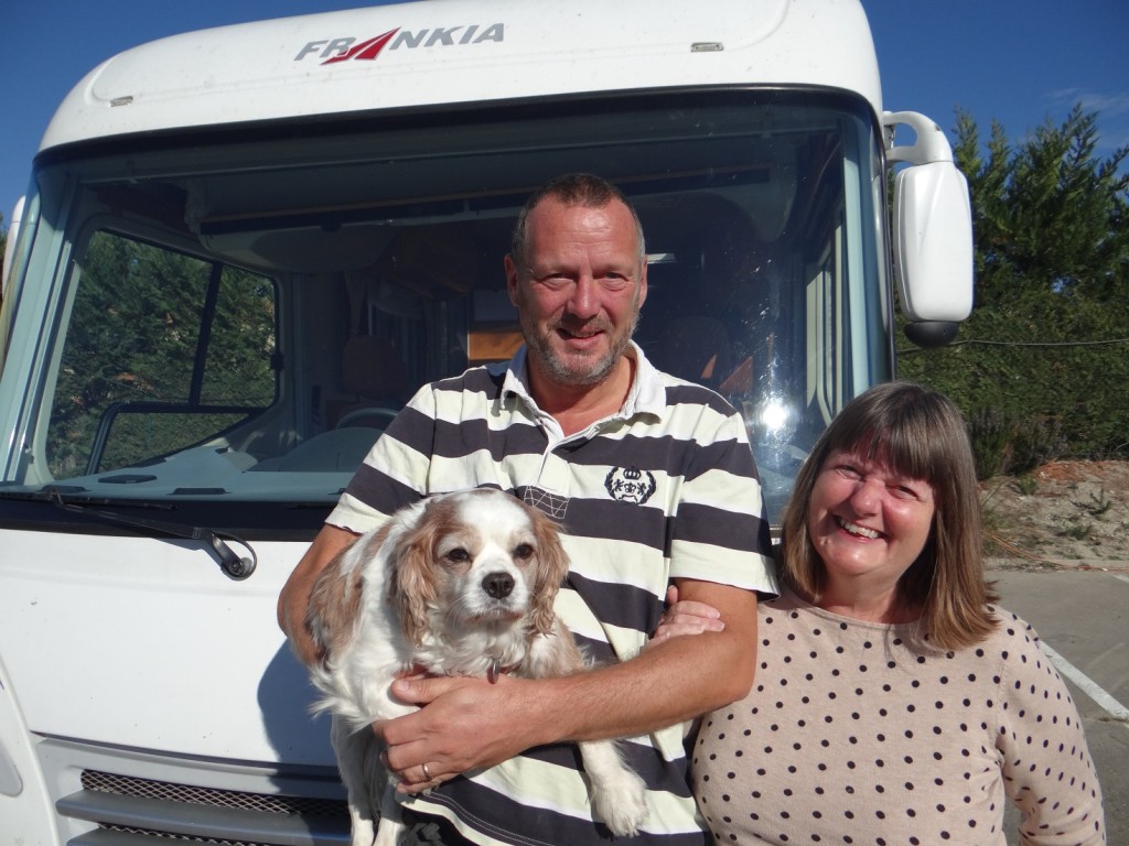 Charlie decided he prefers Mark and Lucy's Frankia to our Hymer!