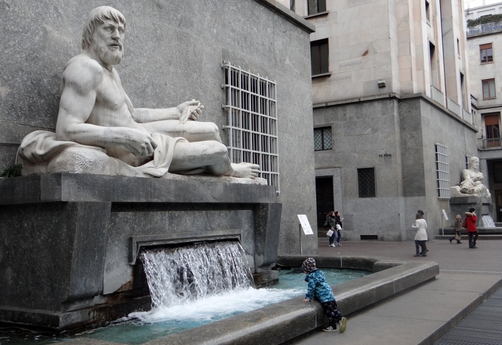 These statues greet you as you walk up Via Roma, they represent the two rivers in Turin