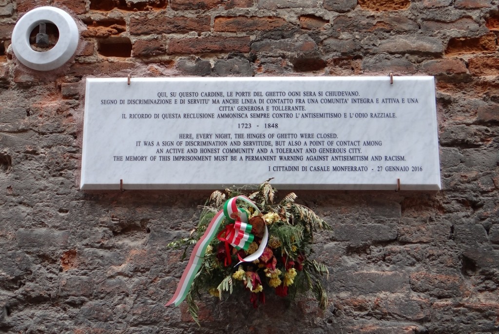 The location of the old Jewish ghetto gate