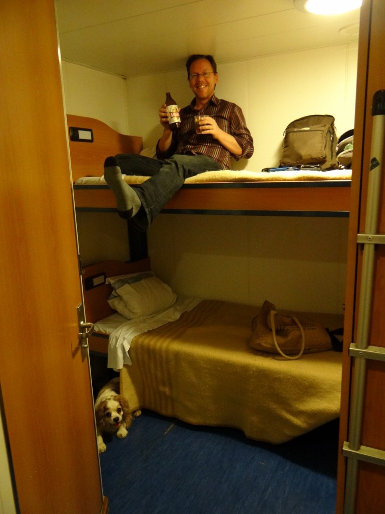SNAV ferry cabin, nest experienced with a beer.