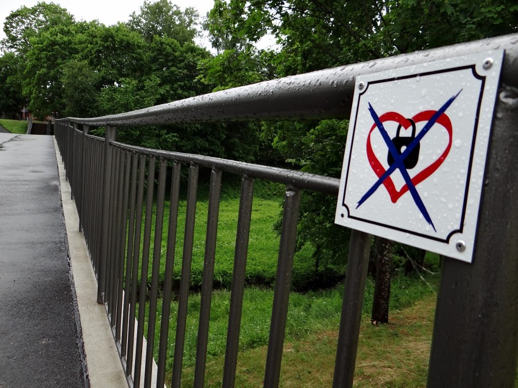 No love padlock sign on bridge