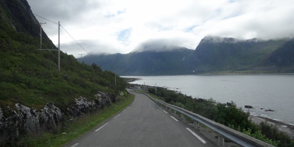 Motorhome-wide roads on Senja. Ju made good use of the passing places (all marked with a blue M)