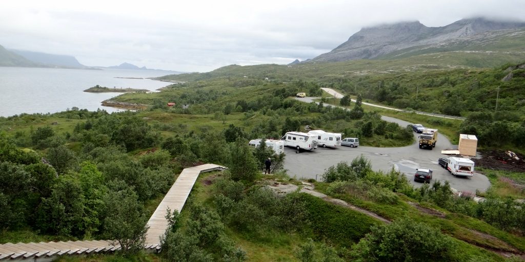 Free camping on Austvågøy. French, Belgian and Norwegian motorhomes with us this evening