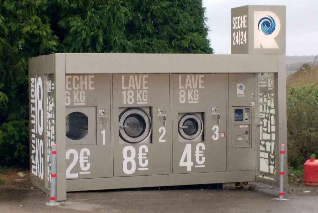 France laundry machines in supermarket car park