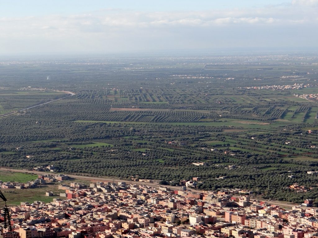 View of the Moroccan plains west towards Casablanca from the winding R304
