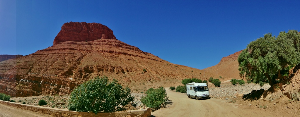 Motorhome on the R107 in Morocco