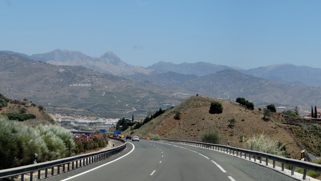 Once past the main resorts the motorway went quiet, smooth and quick. Free too. Outside of the tourist areas Spain's fast roads seem to be generally non-toll