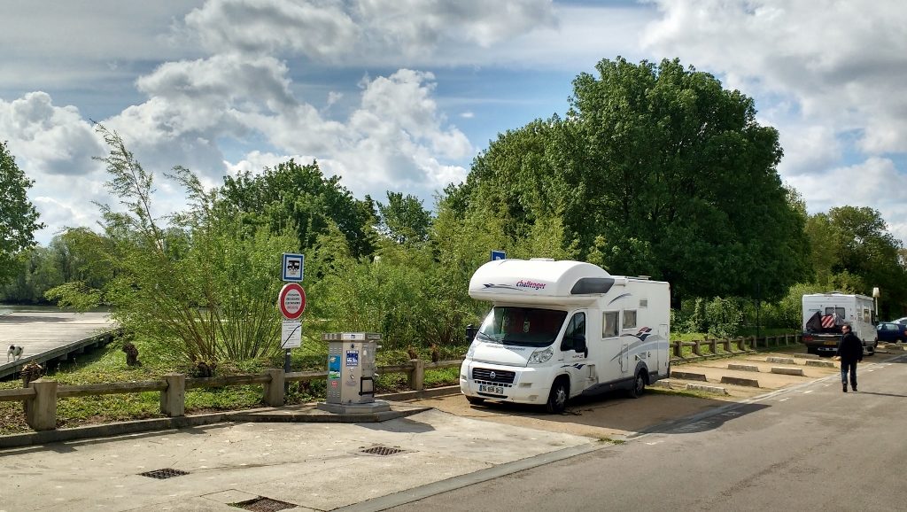 Motorhome Aire in Oissel