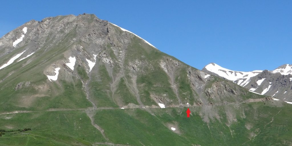 The arrow mark's the spot where I'm joging through epic scenery! Beats plodding the backstreets, that's for sure.