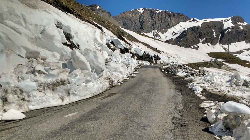 This was the avalanche which had closed the Col de L'Iseran