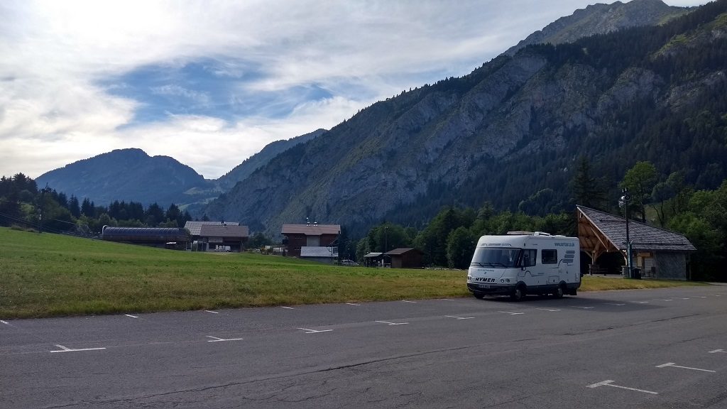 Free motorhome parking at La Chapelle d'Abondance. The service point's over the bridge behind me, should you happen to be stood in the same place!