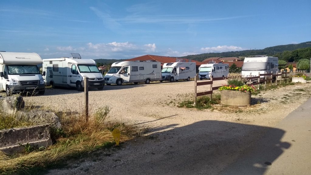 The free motorhome aire in Izernore