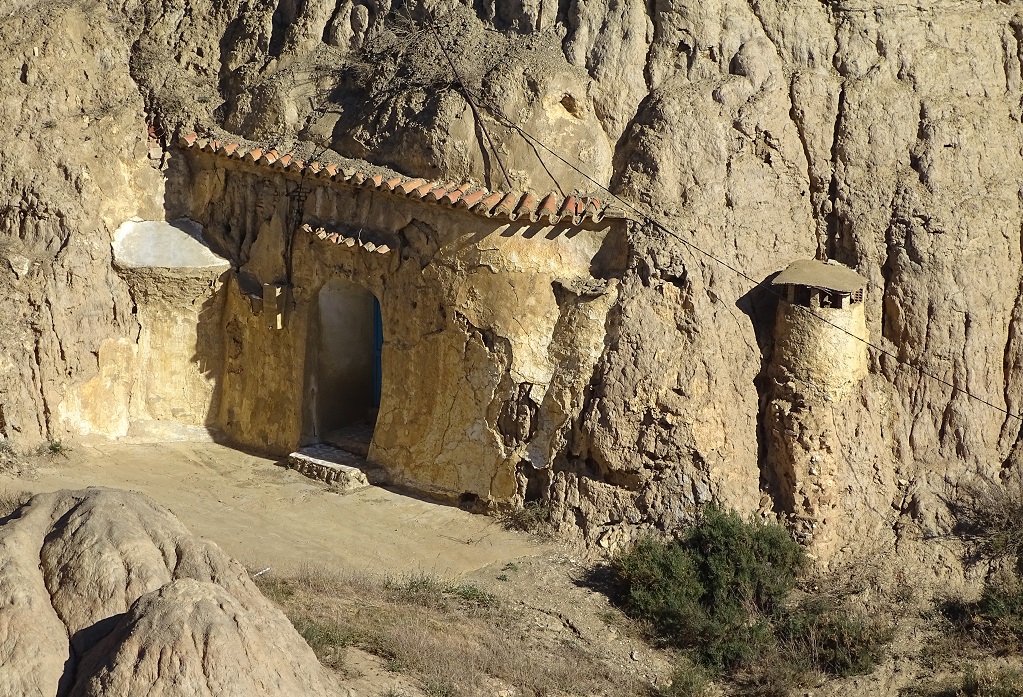 A basic cave in Guadix