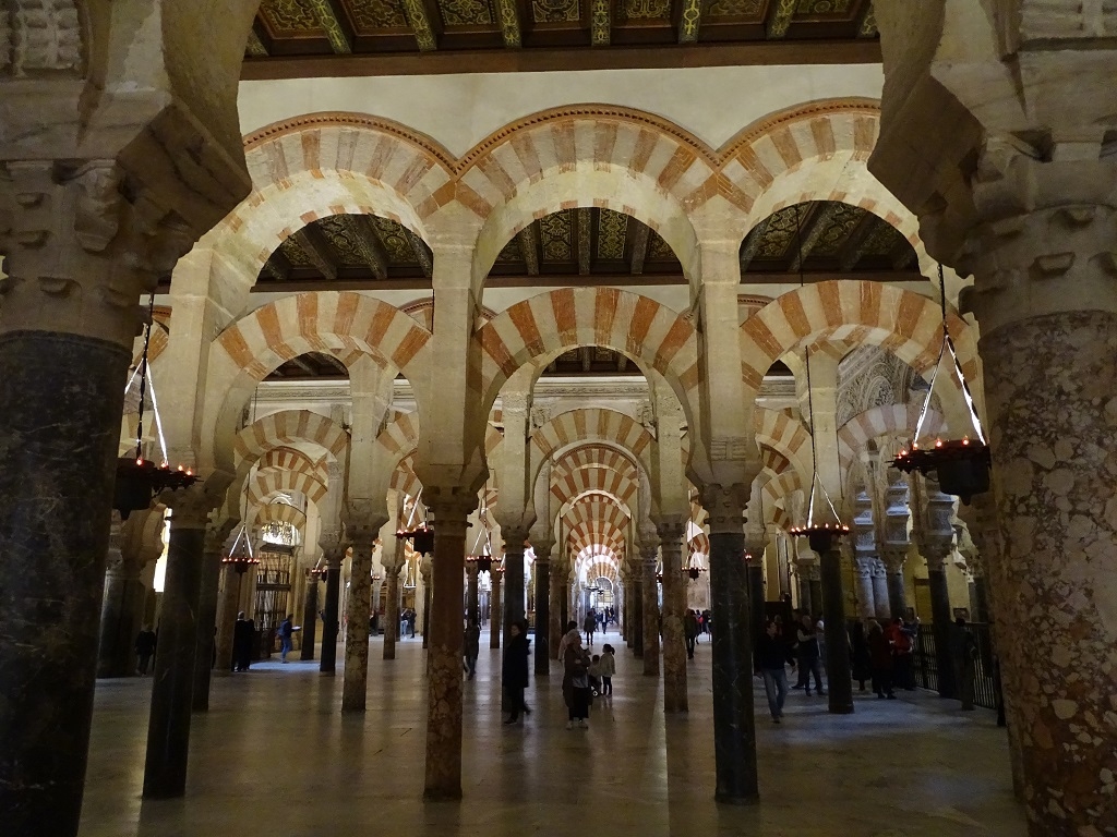 Endless Columns in the Mezquita