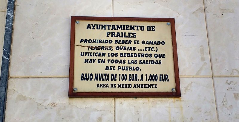 Sign above drinking fountain in Frailes, Spain