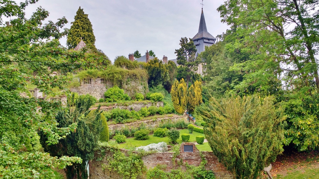Le Sidenair Garden in Gerberoy, France
