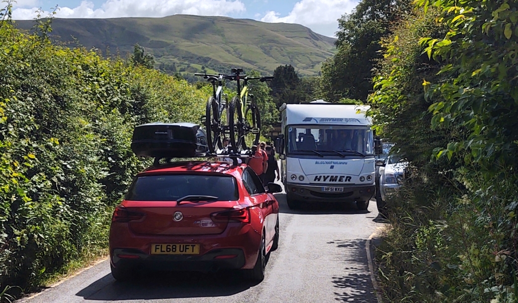 Motorhome road to Edale campsite hedges, cars, people