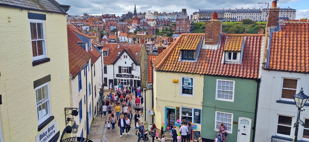 whitby view from 199 steps