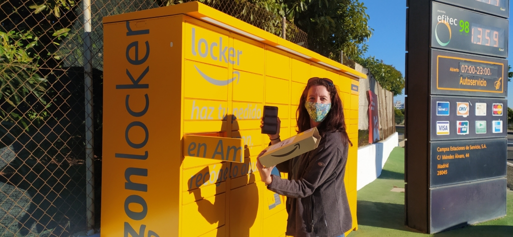 Collecting a parcel from an Amazon Locker in Spain