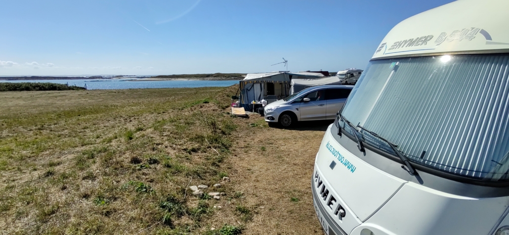 Our motorhome pitch on the municipal campsite on Île-Grande in Brittany