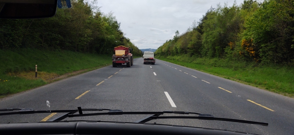 Yellow-line lanes in Ireland