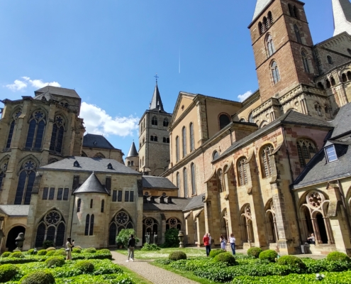 Trier cathedral garden