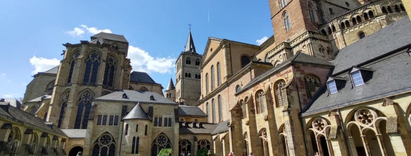 Trier cathedral garden