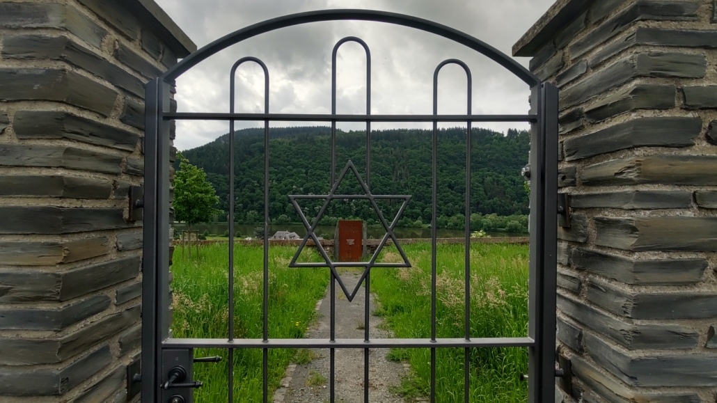 The destroyed Jewish graveyard on the outskirts of Mehring