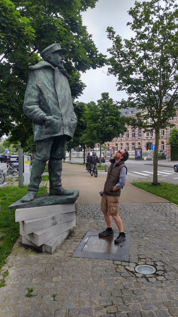 Statue of Adrien de Gerlache in Hasselt.