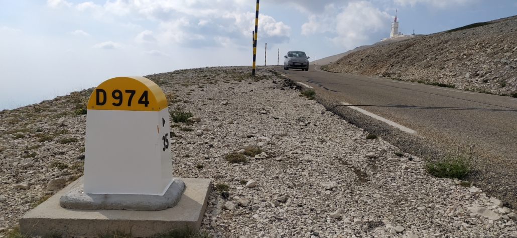 Heading up the D974 to Mont Ventoux