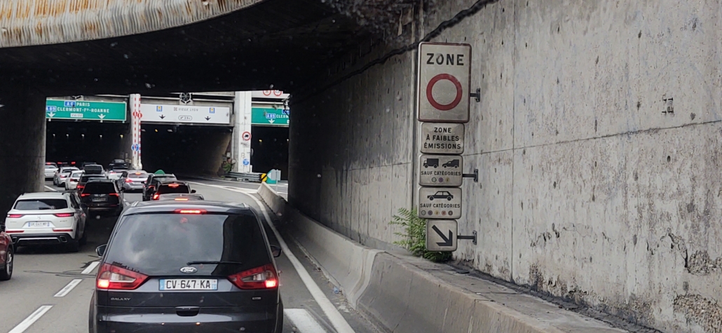 Avoiding the Zone a Faible Emissions (low emission zone) in Lyon