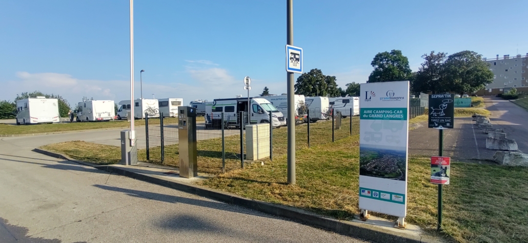 Motorhome aire in Langres