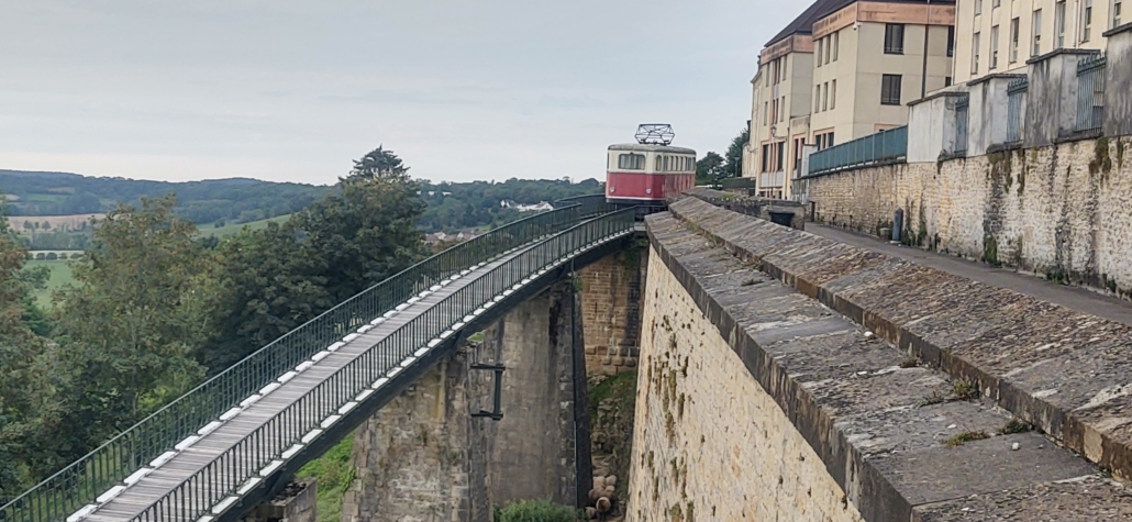 Langres and its old funicular (there's a new one, bringing folks up from car parks below the walls for free)