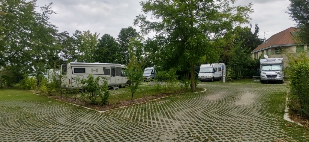 Huge, shaded pitches at the motorhome aire in Troyes