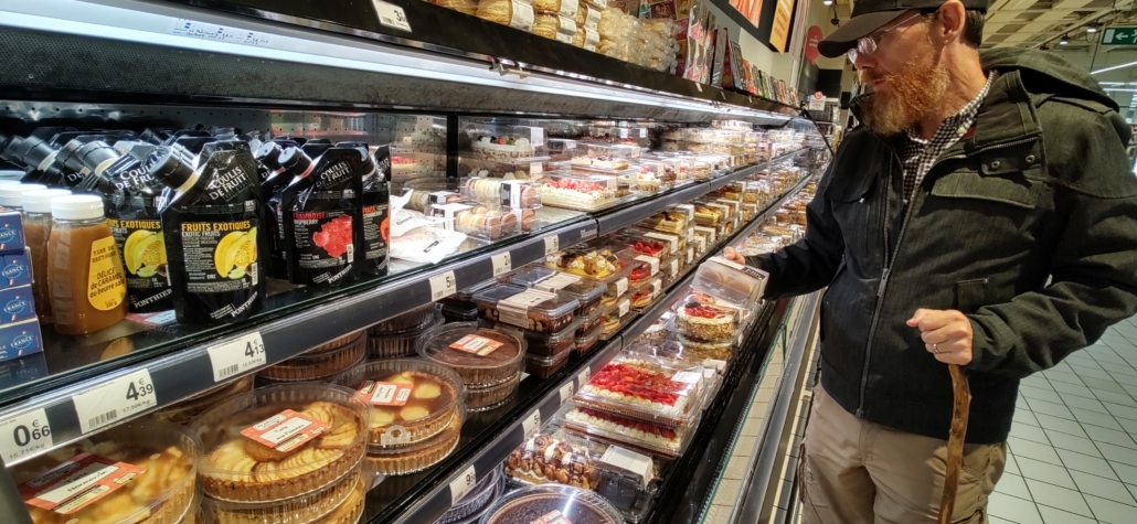 The French make good puddings! The patiserie at Auchan Calais